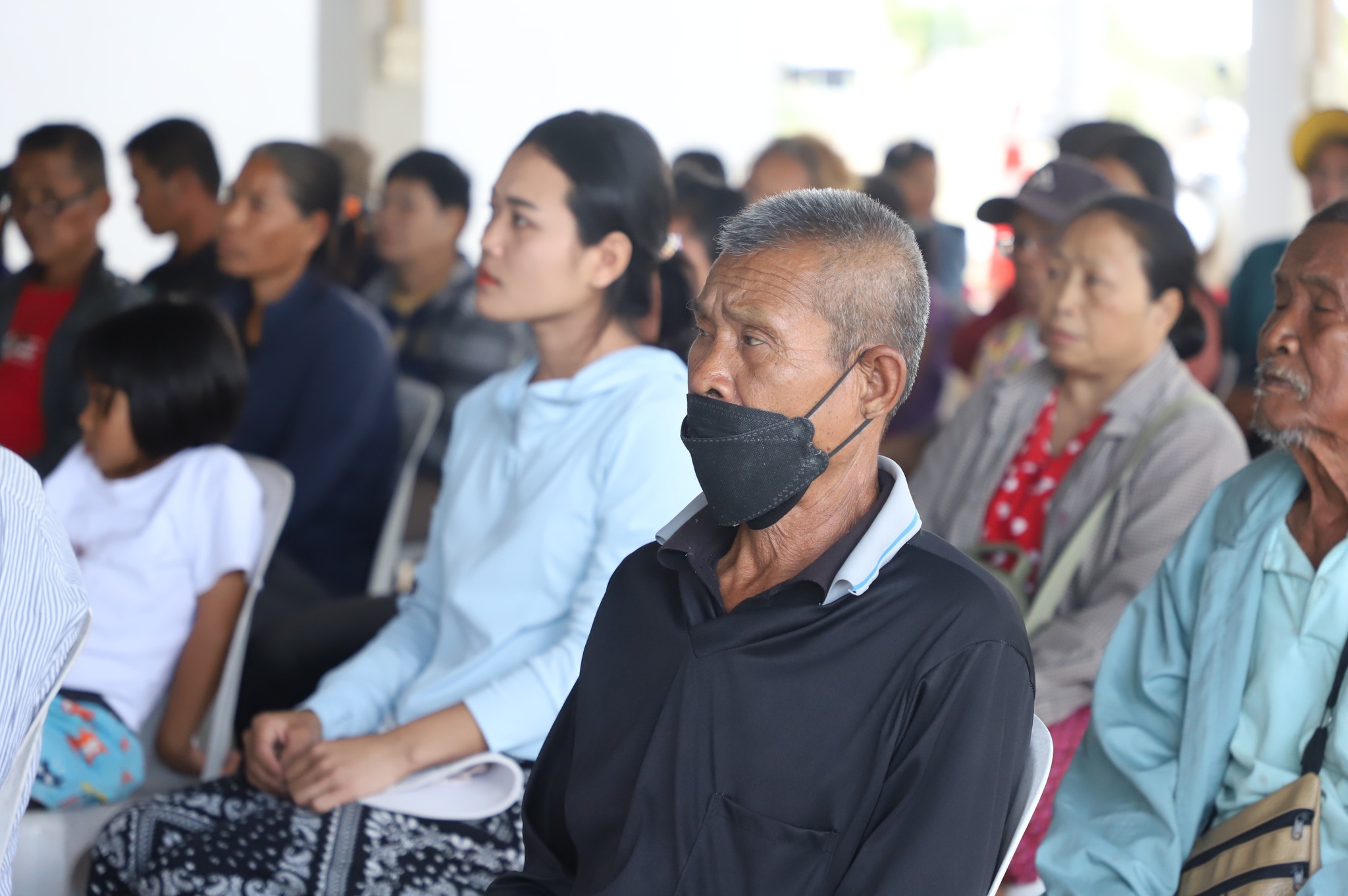title - เลขาฯ ส.ป.ก. รุดให้กำลังใจพี่น้องเกษตรกรในเขตปฏิรูปที่ดินพื้นที่ชายแดนอุบลฯ ใกล้จุดสู้รบเพียง 7 กม.